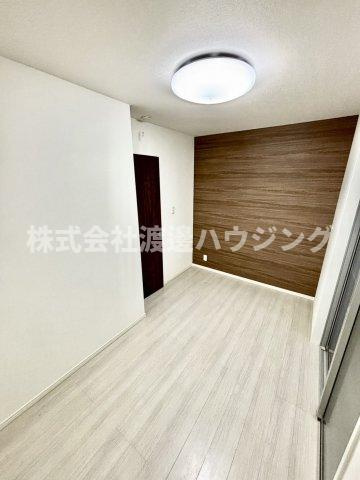 高槻市淀の原町一戸建の洋室