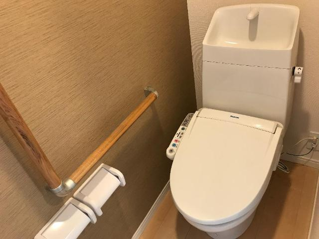 マルベリーアイズのトイレ|シャワー付トイレ