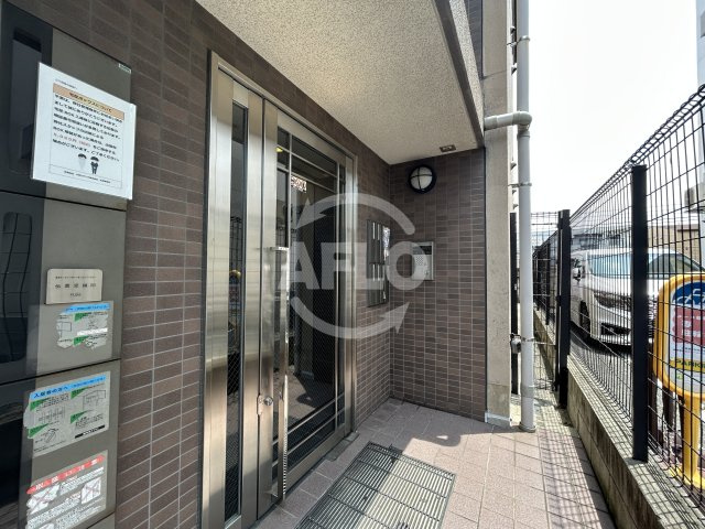 ドミール関大前のエントランス|エントランス