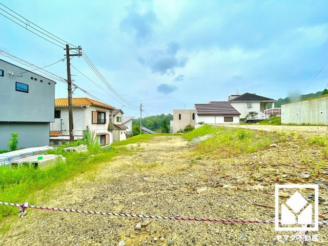 西宮市仁川町６丁目の外観|シンプルで飽きのこない、暮らしに余白をもたらす理想の家を建てられる一区画です。