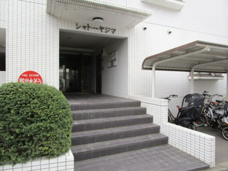 【エントランス】 | シャトーヤジマ
