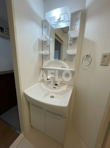 レクシア新梅田　大淀小学校区の洗面所|ドムール北梅田　独立洗面化粧台