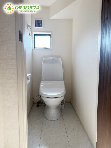 野田市木間ケ瀬1期　新築戸建　1号棟のトイレ|トイレは1F、2F共に完備！取り合いになることがありませんね(^^)/						
