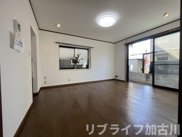 旭貸家の居間・リビング