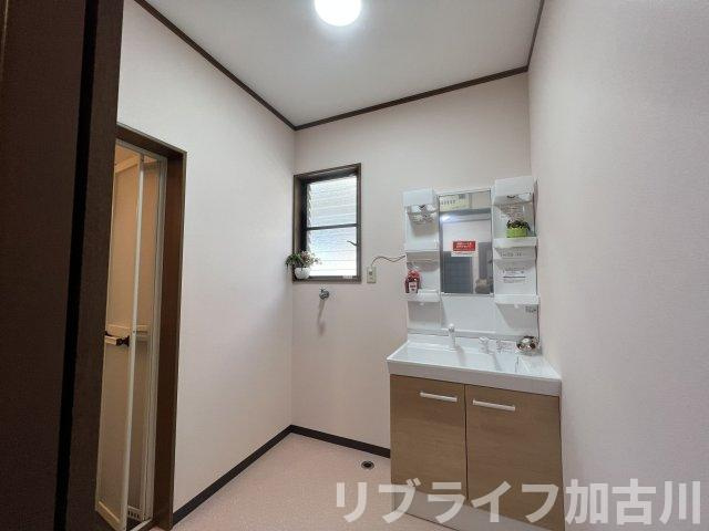 旭貸家の洗面所