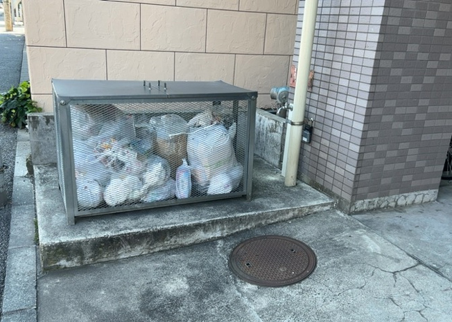 【設備】 | グランヴァン町田 | 共有部分は、住民なら誰もが使える設備のこと。例えば駐車場やエレベーター、インターネット設備、セキュリティ設備などがあります。他にも、マンションの廊下・外部階段やエントランス・ゴミ置き場などがあります。