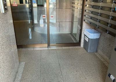 【内装】 | グランヴァン町田 | 共用部分は、一棟の建物に住む区分所有者全員が共同で所有するとし、共用部分の管理、補修などは、区分所有者で形成される管理組合が行います。個人の判断で勝手に変更することはできませんので覚えておきましょう。