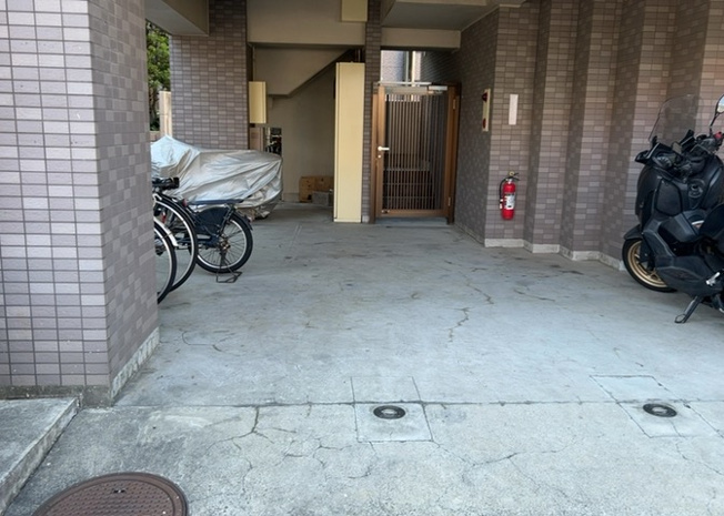 【駐輪場】 | グランヴァン町田 | マンションの駐輪場は、事前に空きがあるか確認を取ると安心です。せっかく入居したのに駐輪スペースがない！なんてことになったら大変ですよね。そこで、内見時や購入前にはまず事前に確認しておくと良いでしょう。