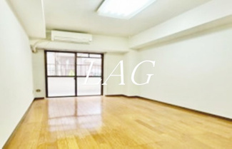 【居間・リビング】 | サンライズマンション | 洋室のお部屋です。