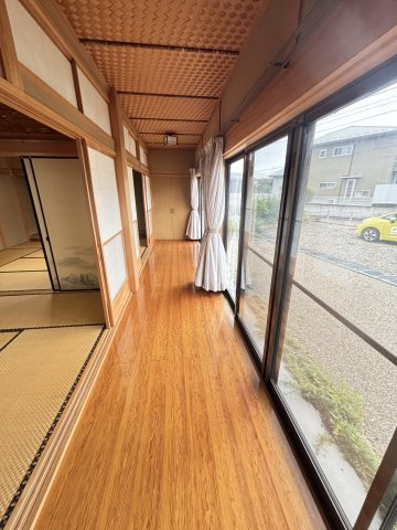 八幡町貸家