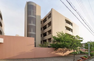 【外観】 | ファミール芦屋ガーデンスクエア４号館 | スーパー徒歩1分、コンビニ徒歩2分、お買い物施設多数有り 