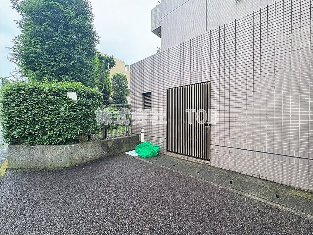 【その他共用部分】 | コートハウス千歳船橋 | ゴミ捨て場