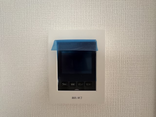 宜野湾市嘉数（全8棟）B号棟のセキュリティ|B号棟　TVモニター付きインターフォン♪