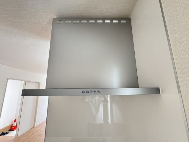 宜野湾市嘉数（全8棟）B号棟のキッチン|B号棟　お手入れしやすい換気扇♪