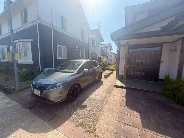 柏崎市松波レントハウスの駐車場