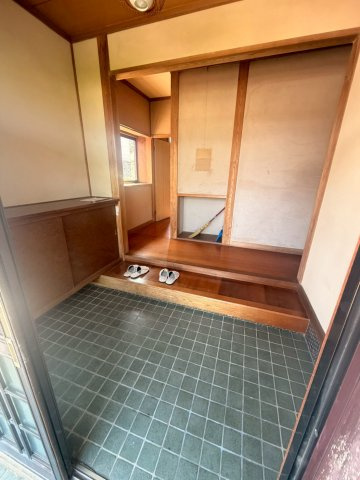 柏崎市松波レントハウスの玄関