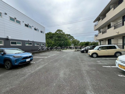 【駐車場】 | サントラスト　A