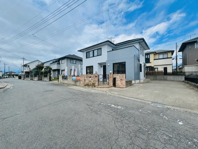前橋市鳥取町の前面道路含む現地写真|車の通りも少なく駐車も楽々♪