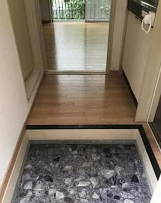 【玄関】