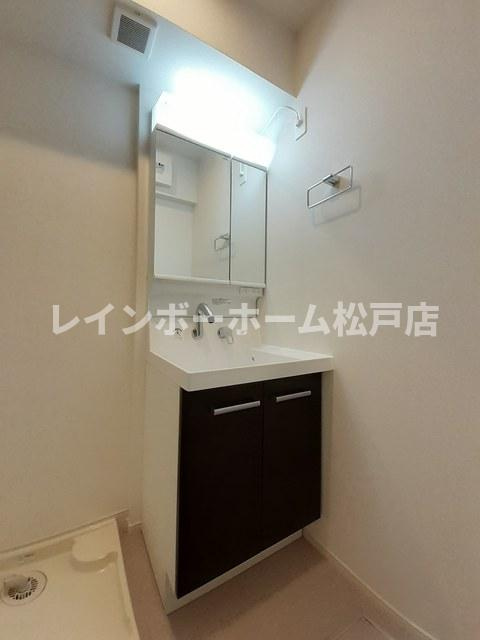 ソリヤ　エスティⅡの独立洗面台