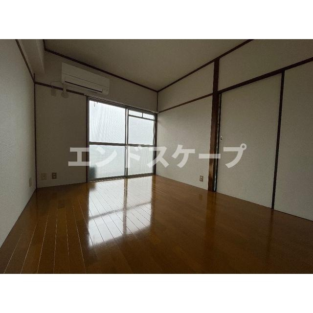 ハイツ荒川の居間・リビング|高崎、前橋のお部屋探しはエンドスケープまで！お客様の理想お聞かせ下さい♪