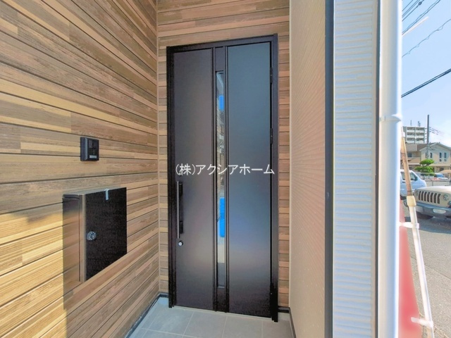 所沢市小手指南3丁目・全3棟　新築一戸建　3号棟の玄関