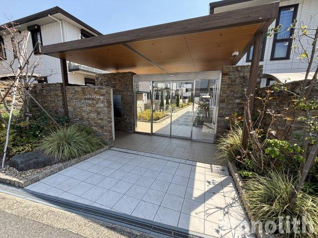Jyo・PointVillageC棟のエントランス