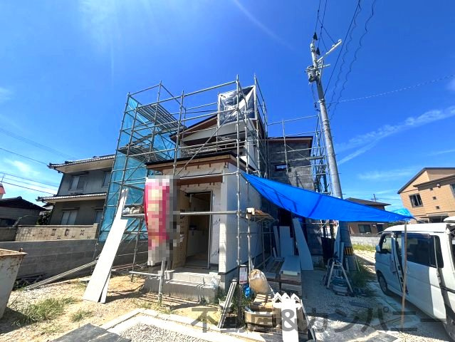 ハマノクレド畑寺Ⅰ　松山市畑寺4丁目新築戸建の前面道路含む現地写真|物件の外観です