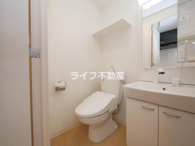 アドバンス大阪イーストのトイレ|ゆったりとした空間のトイレです