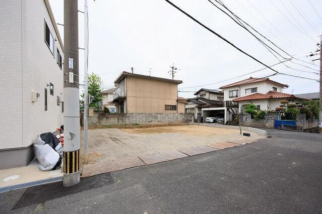 北九州市八幡西区浅川日の峯２丁目の新築一戸建の前面道路含む現地写真| 