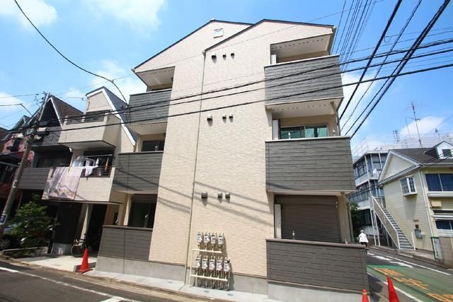 クルーセ西落合の外観