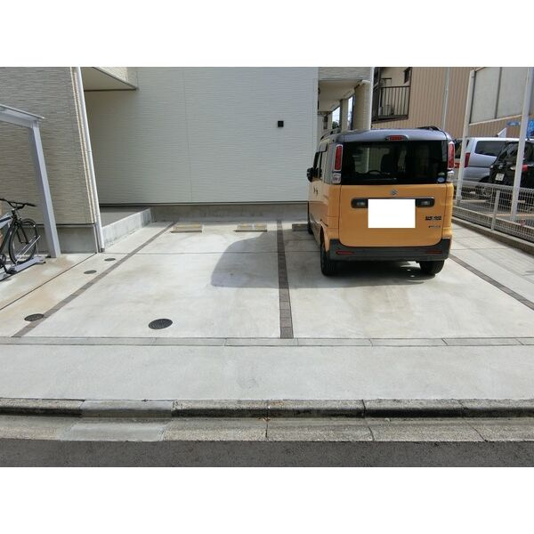 リブリ・メイオール　名古屋市賃貸　仲介手数料無料の駐車場