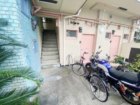 木戸坂ローヤルマンションのエントランス