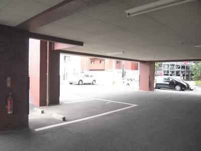 ライオンズマンション久留米駅東の駐車場