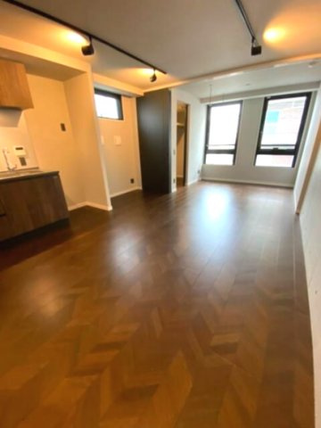 アリュイッテ椎名町の居間・リビング