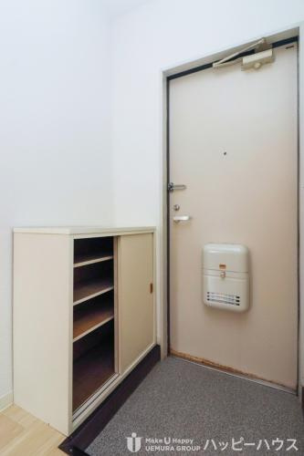 エクセレント白水ヶ丘の玄関