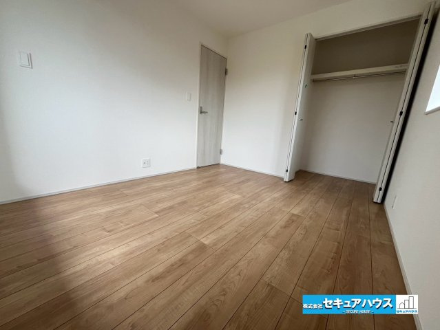 【今からご案内可能】知多市つつじが丘1丁目　全2棟の洋室|【洋室】
◆お子様のお部屋や主寝室、来客時の宿泊室、趣味のお部屋としてもご利用いただけます♪