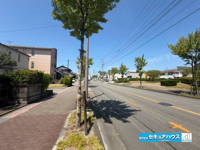 【同施工物件ご案内可能】知多市つつじが丘1丁目　全2棟の前面道路含む現地写真|事前予約にて現地ご見学いただけます！お気軽にお問い合わせください♪
■株式会社　セキュアハウス■
住宅ローンに強く、知識、経験豊富なスタッフ在籍
お客様に寄り添い、ご成約後もサポート致します
