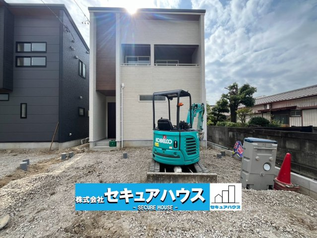 【今からご案内可能】知多市つつじが丘1丁目　全2棟の外観|事前予約にて現地ご見学いただけます！お気軽にお問い合わせください♪
■株式会社　セキュアハウス■
住宅ローンに強く、知識、経験豊富なスタッフ在籍
お客様に寄り添い、ご成約後もサポート致します