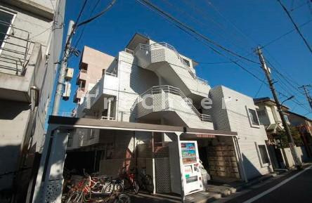 クアルト上井草のエントランス