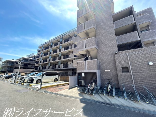 【駐輪場】 | ヴィルヌーブ東三国 | 駐輪場