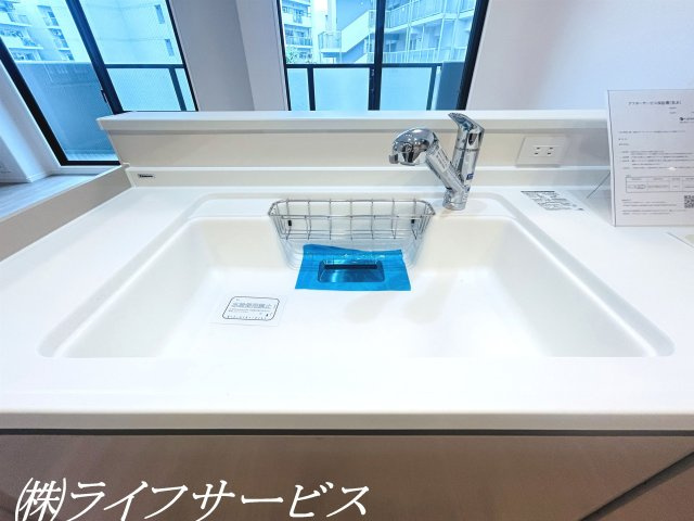 【キッチン】 | ヴィルヌーブ東三国 | キッチンシンク／浄水器付水栓搭載