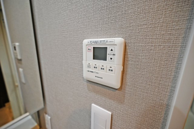 パークナード新梅田アーバンパレスの設備|ミストサウナ・浴室乾燥機を搭載。寒い季節の入浴や梅雨時期の室内干しにも便利な設備です。