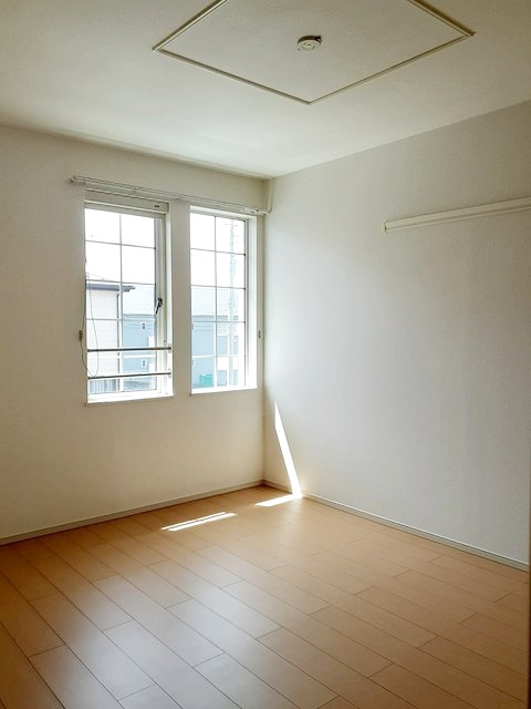 大和市代官１丁目のアパートの寝室