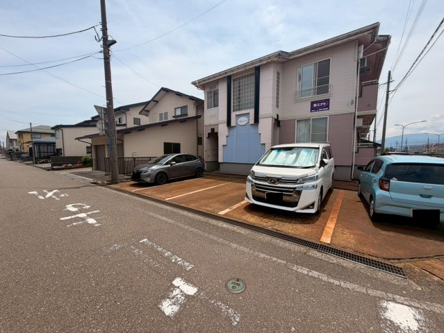 大朋ハイツの駐車場