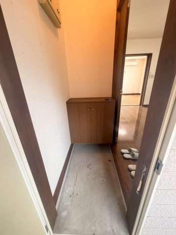 大朋ハイツの玄関