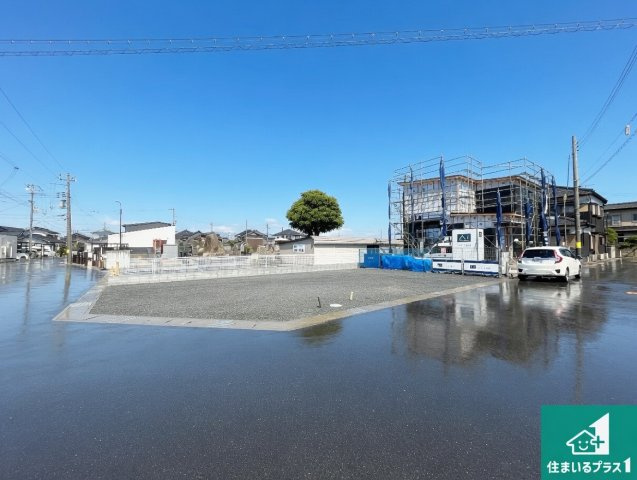 姫路市余部区下余部　新築一戸建ての前面道路含む現地写真|周辺は落ち着いた街並みの住宅地！子育てがしやすい住環境です！まだ未完成ですが、現地でしかわからない事もございます。是非一度ご覧ください。