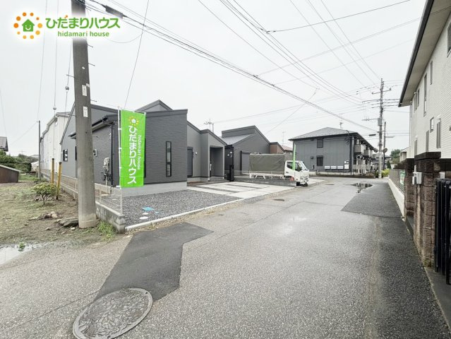 野田市木間ケ瀬1期　新築戸建　4号棟の前面道路含む現地写真|交通量が少なくゆったりとした前面道路は、小さなお子様のいるご家庭にも安心です(^^♪