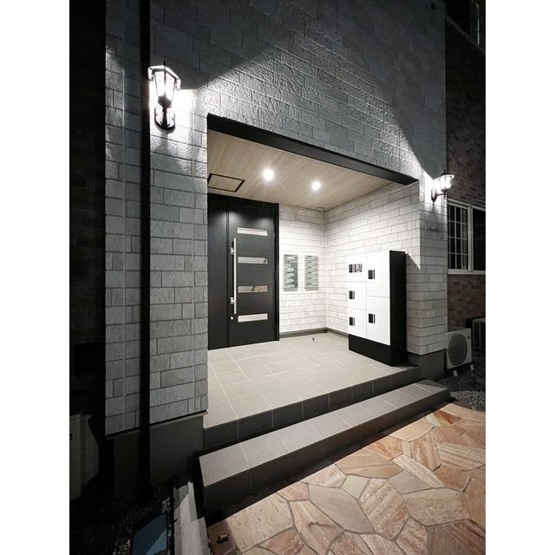 【エントランス】 | 壱番館 | 落ち着いたエントランスです