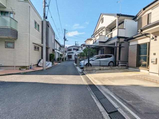 板橋区赤塚4丁目の前面道路含む現地写真|伸びやかな約4ｍ道路に面してます